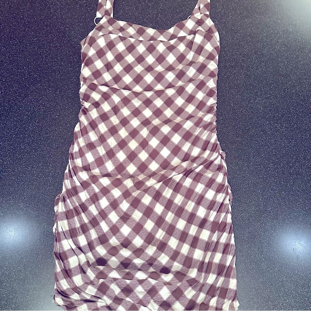 Urban Outfitters Purple and White Patterned ruched mini dress - Picture 2 of 7